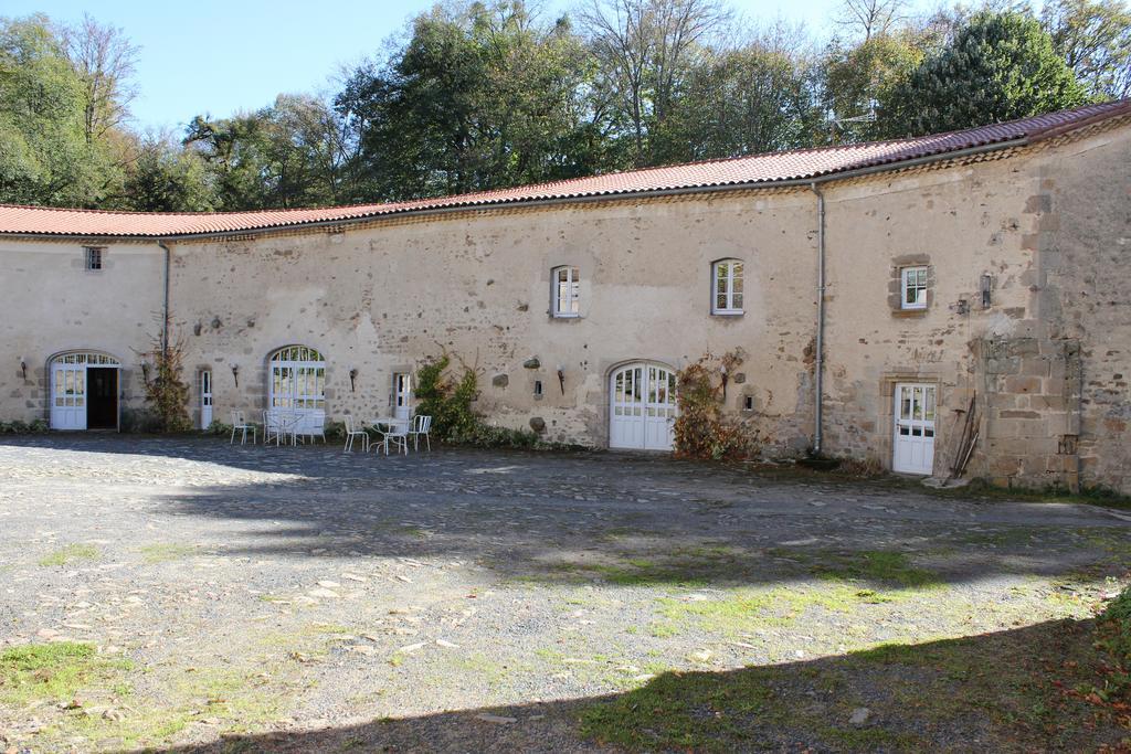 La Loge Du Chateau Saint-Dier-dʼAuvergne Eksteriør bilde