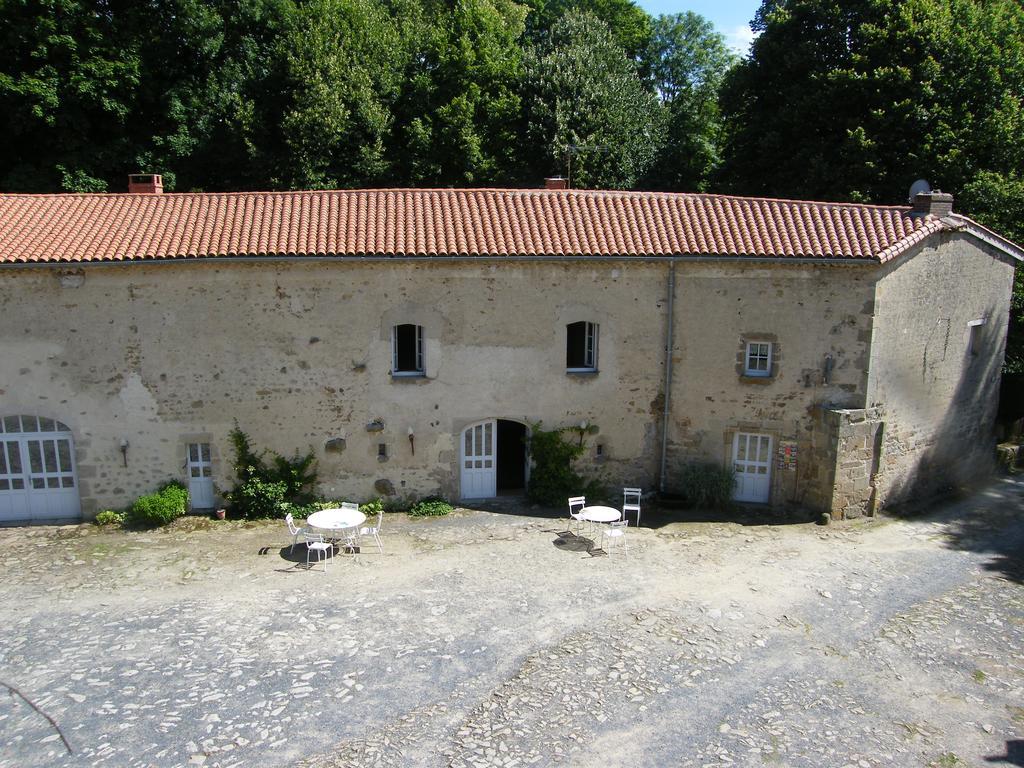 La Loge Du Chateau Saint-Dier-dʼAuvergne Eksteriør bilde